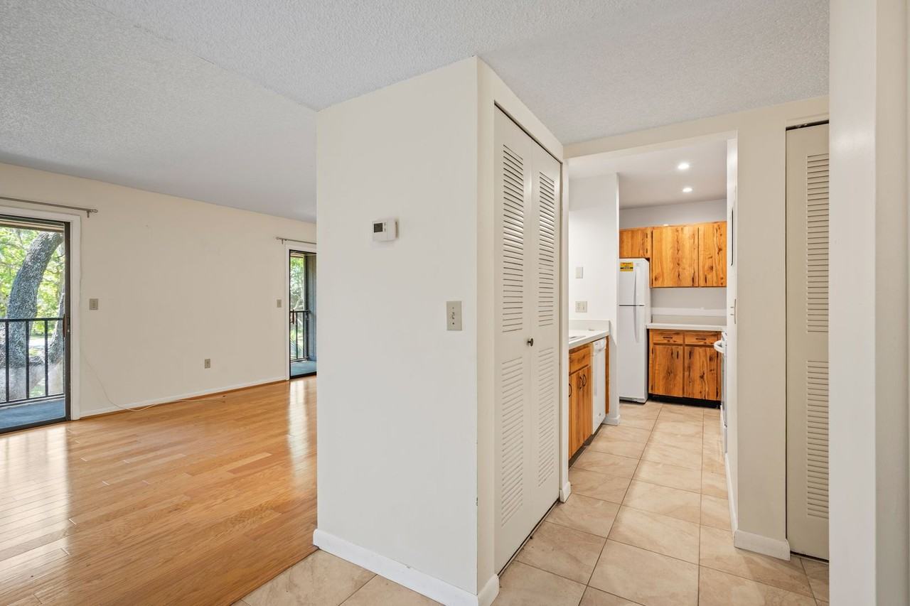 54 Veronese Ct - Photo 7 of 29