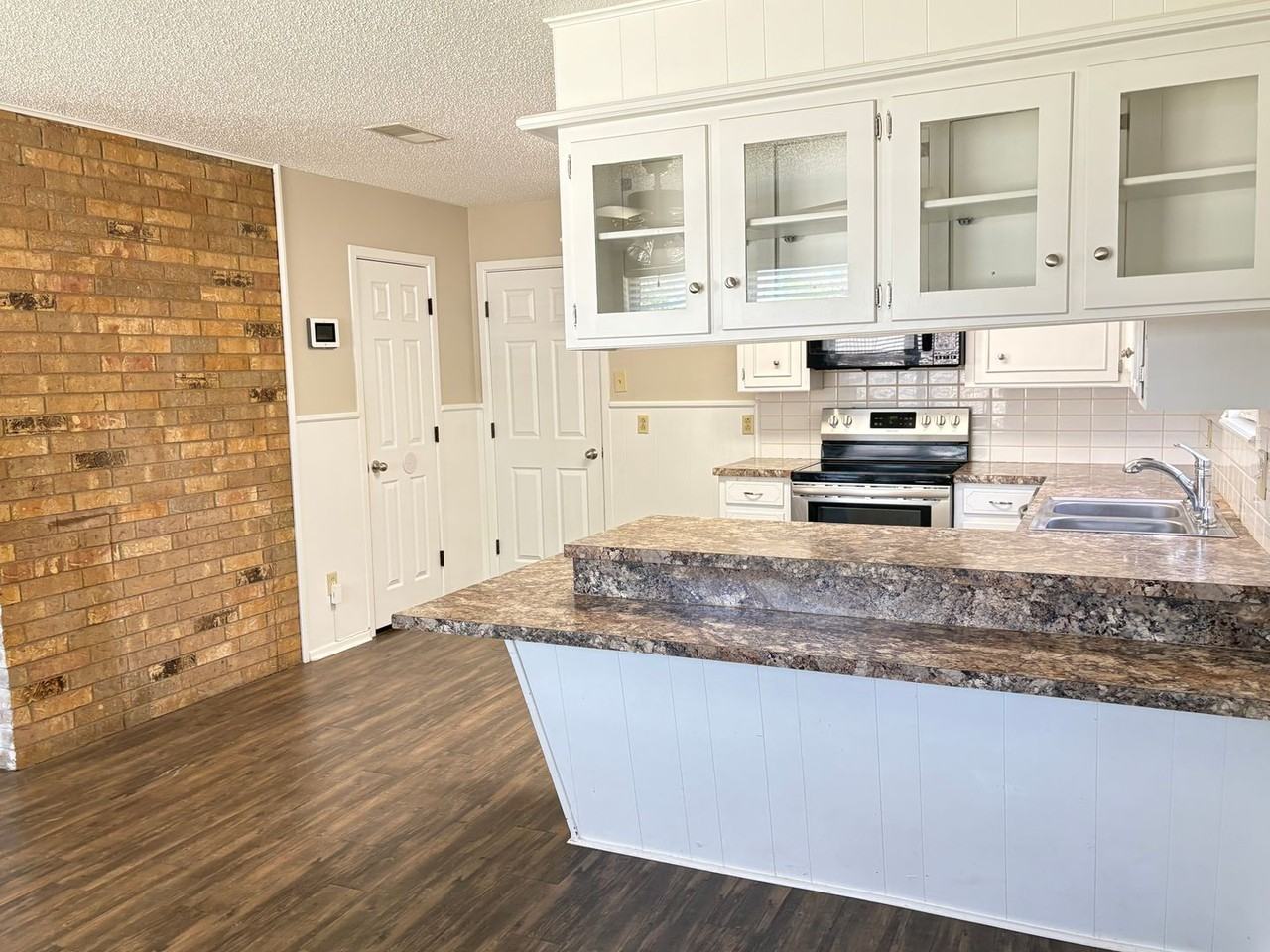 4324 56th St - Photo 4 of 27