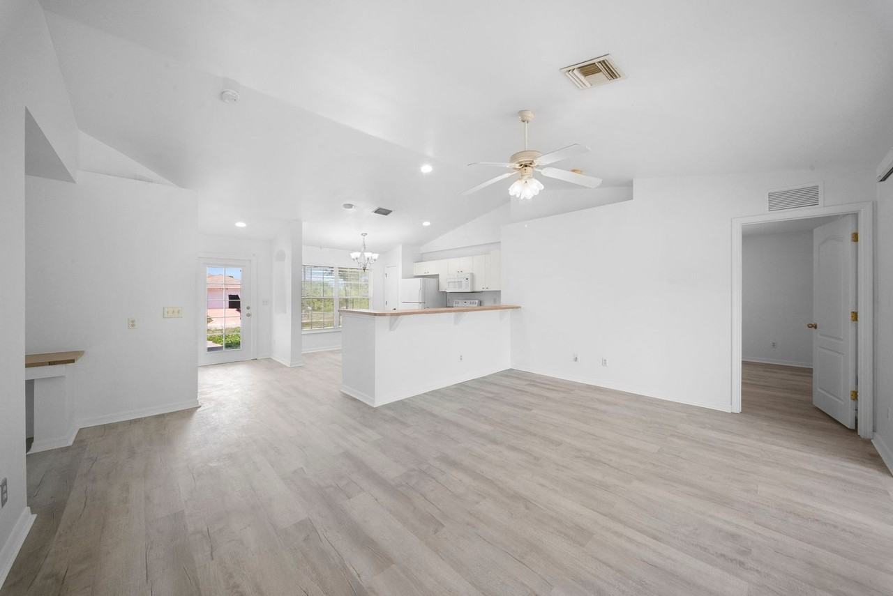 3213 17th St Sw - Photo 2 of 25