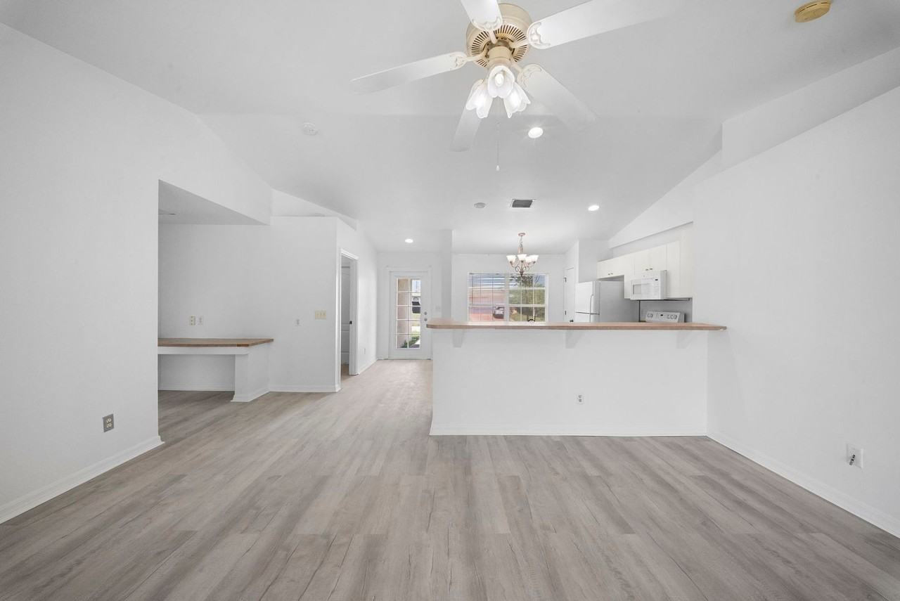 3213 17th St Sw - Photo 3 of 25