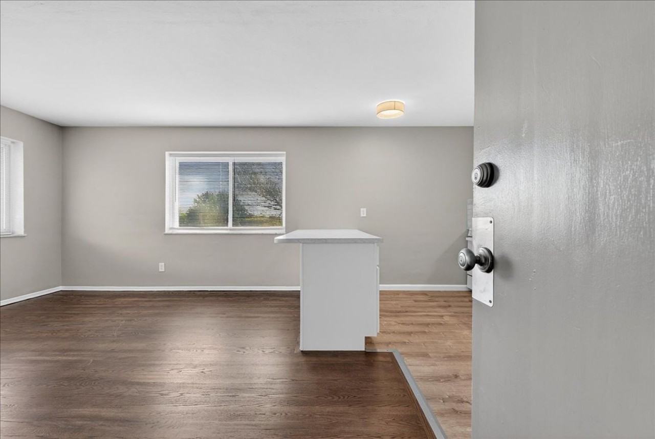 3534 Morganford Rd - Photo 4 of 18