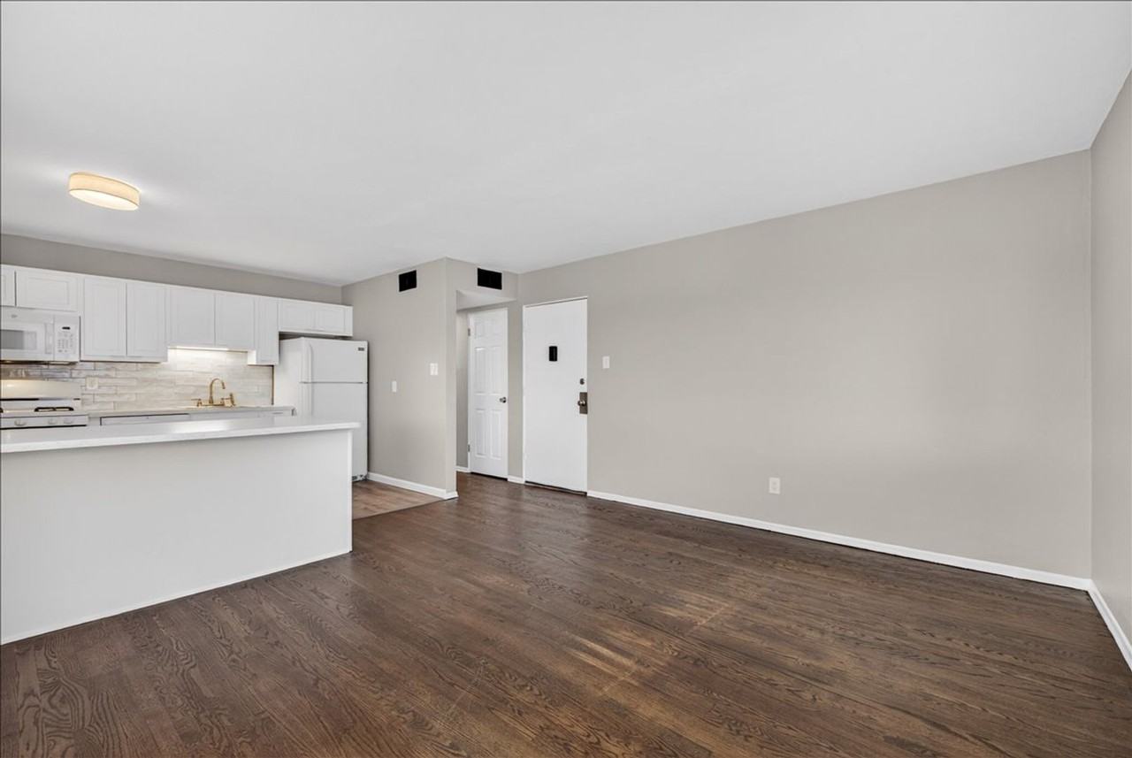 3534 Morganford Rd - Photo 7 of 18