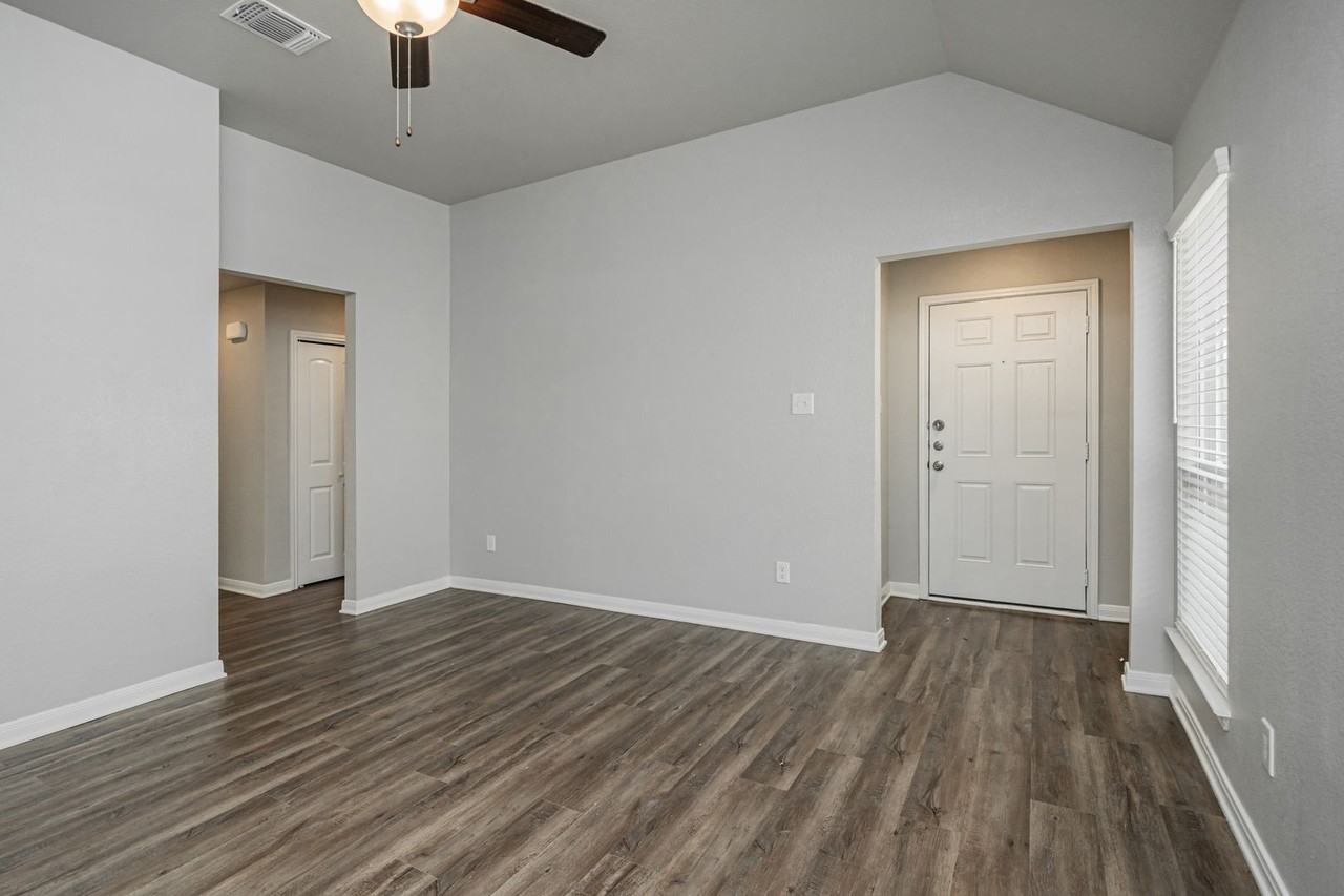 4106 Summer Haze Ct - Photo 3 of 50