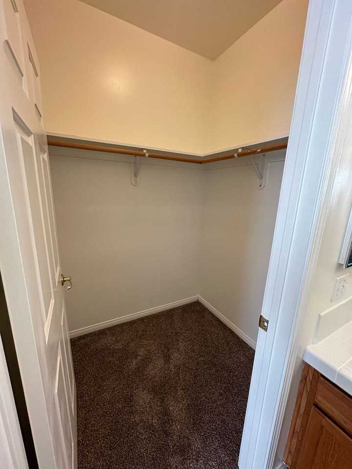 3663 Pine Meadow Drive Bakersfield, CA 93308 - Photo 5 of 8