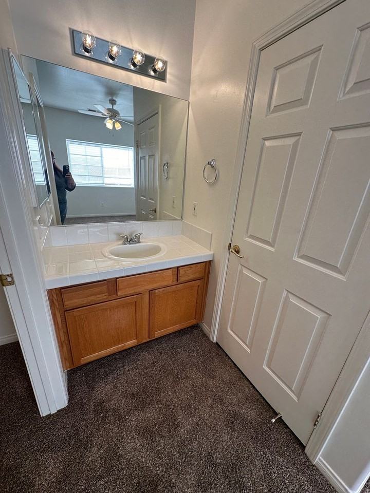 3663 Pine Meadow Drive Bakersfield, CA 93308 - Photo 6 of 8