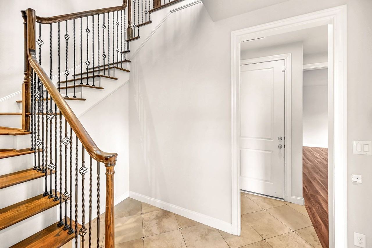 9644 Knight Rd - Photo 4 of 29