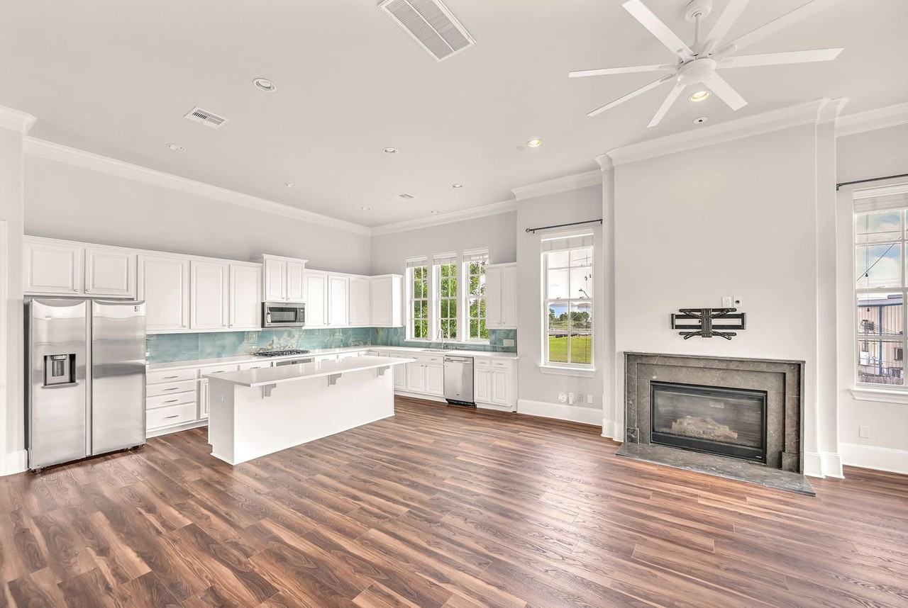 9644 Knight Rd - Photo 2 of 29