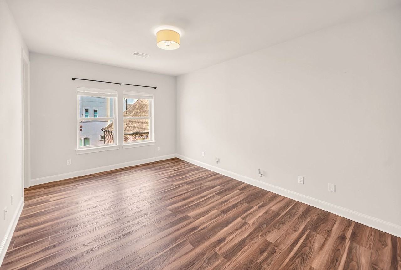 9644 Knight Rd - Photo 7 of 29