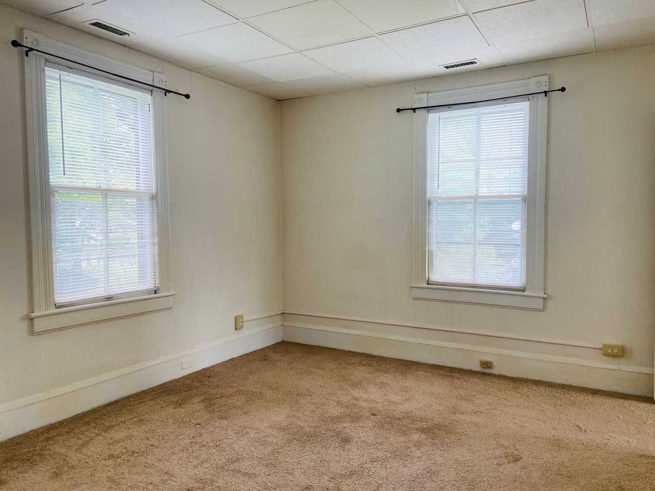 603 5th Ave - Photo 5 of 9