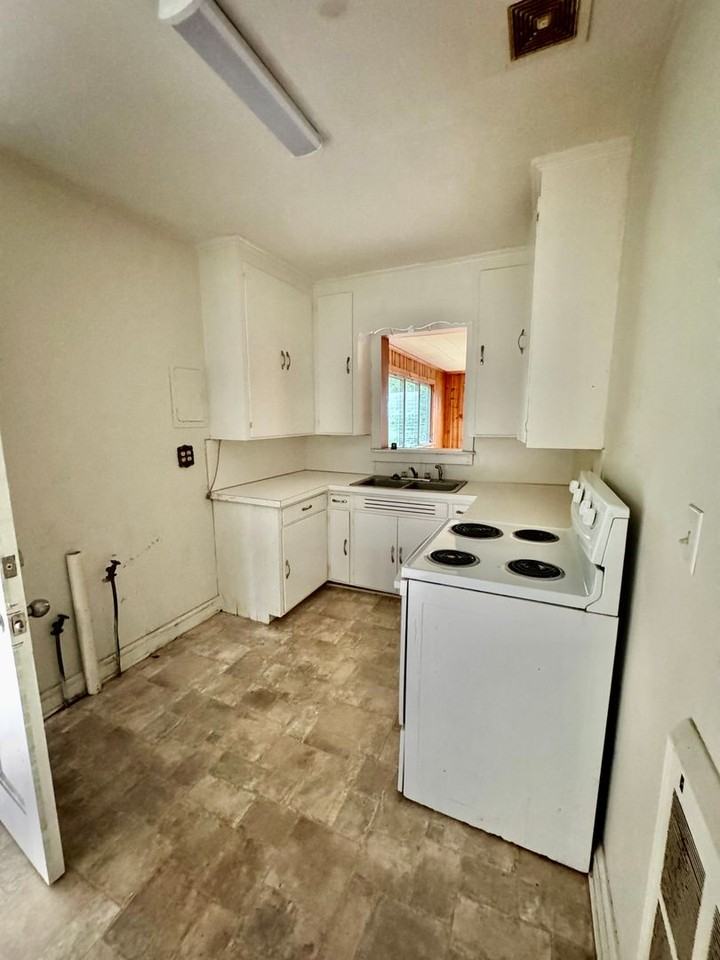 2603 Lane Ave - Photo 6 of 25