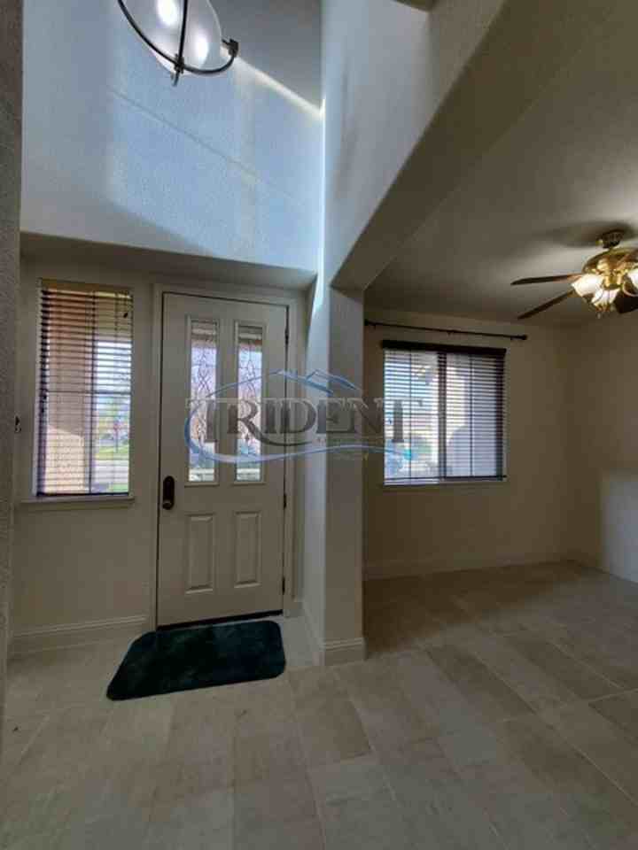 1728 Cattail Dr - Photo 3 of 25