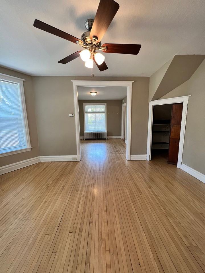 4329/4331 E Superior St - Photo 3 of 22