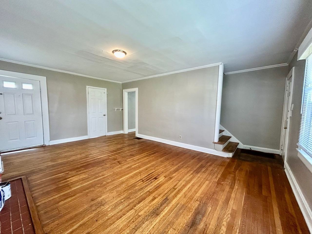 321 S 3rd St - Photo 3 of 21