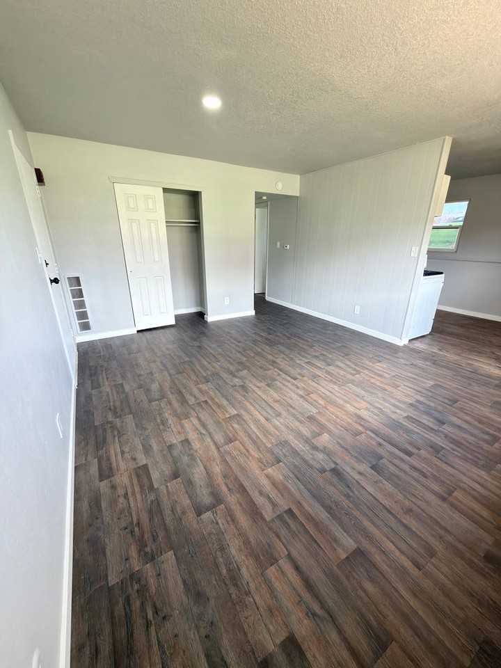 Kimberly 3570 - Photo 3 of 14