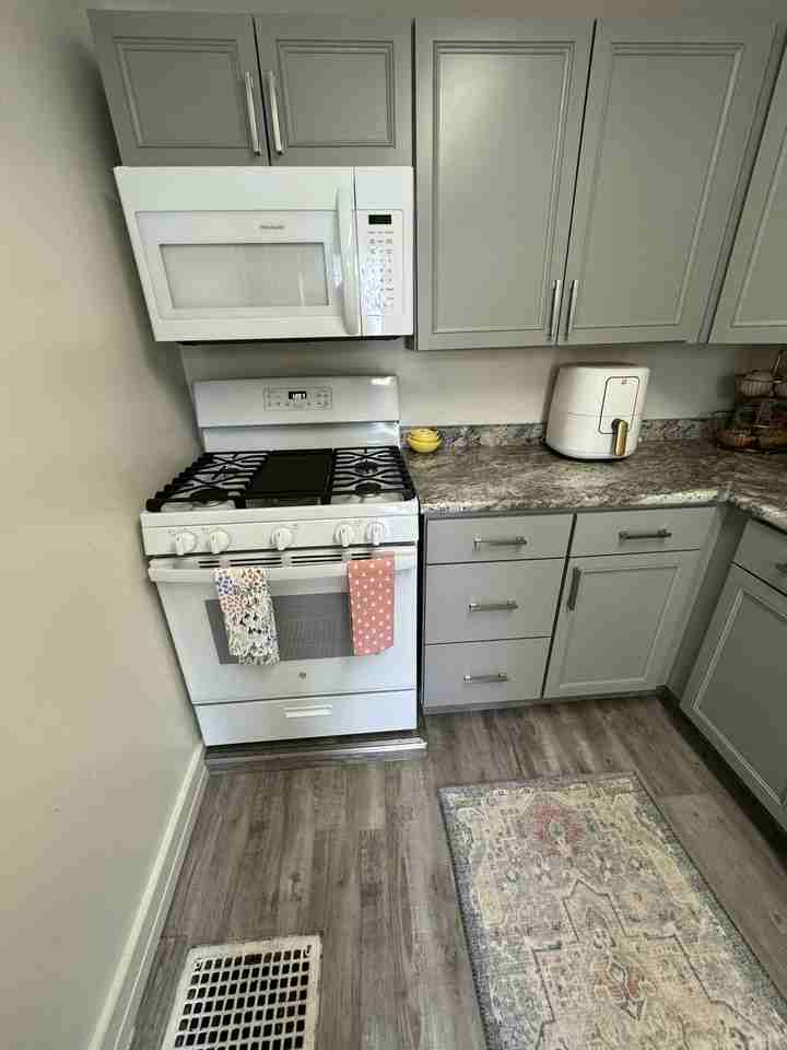 529 Iowa Ave #1 - Photo 3 of 26