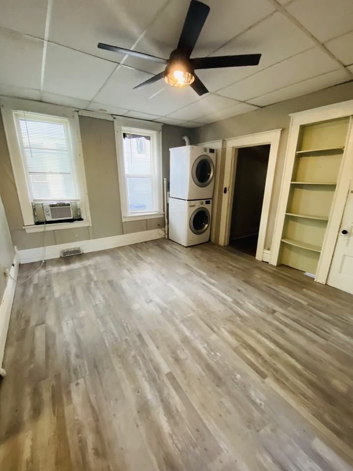 529 Iowa Ave #1 - Photo 6 of 26