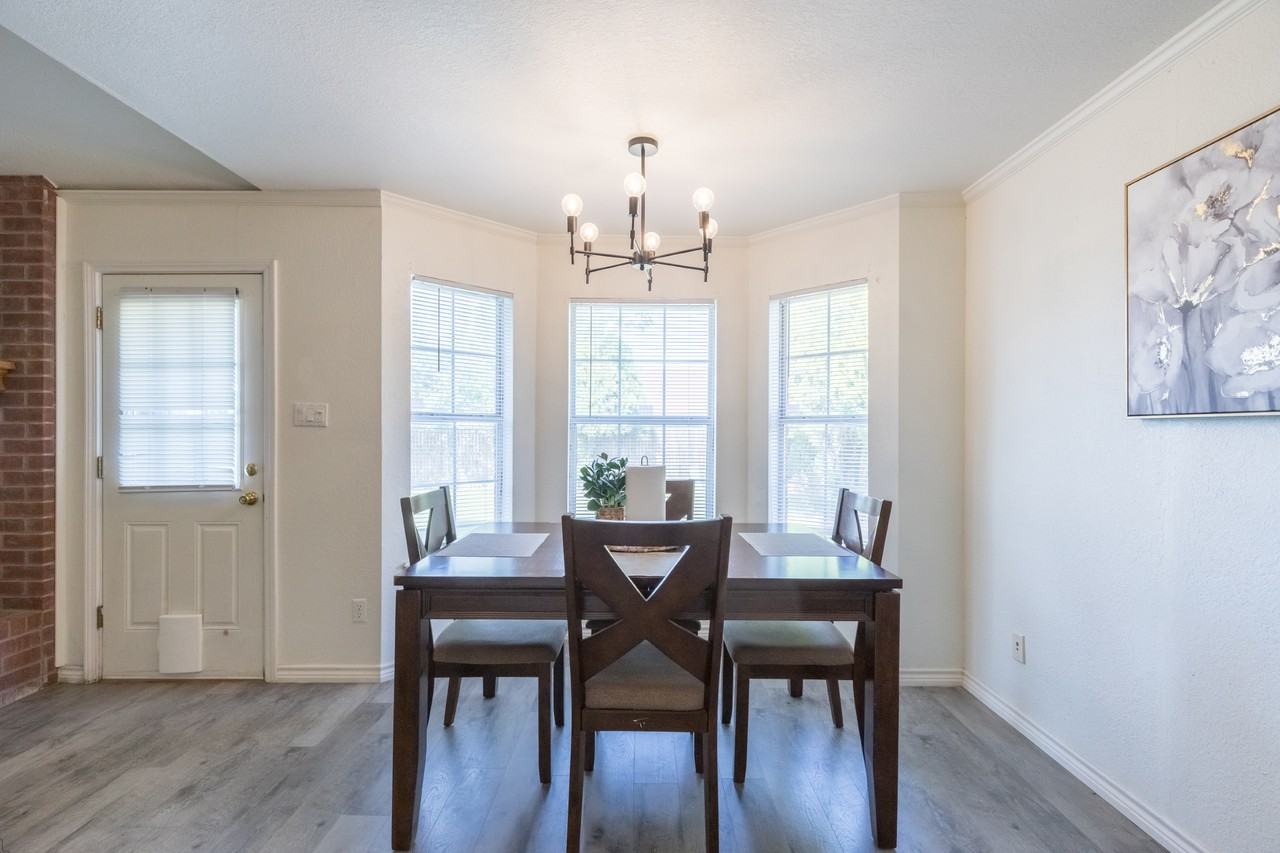 2634 Bishop Rd - Photo 4 of 19