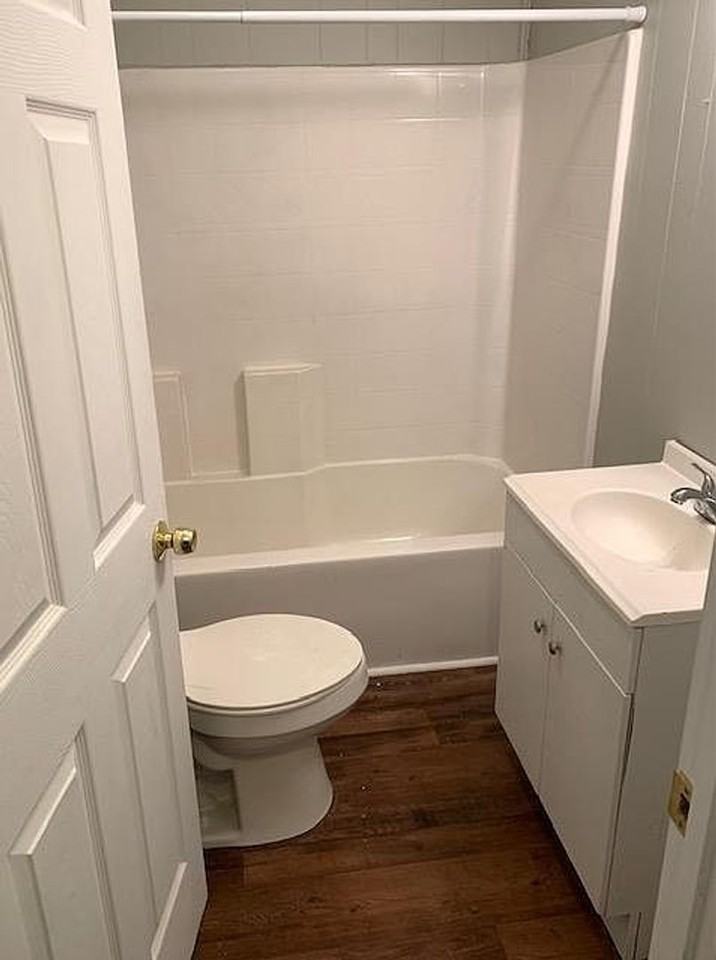 60 Jefferson St - Photo 5 of 7