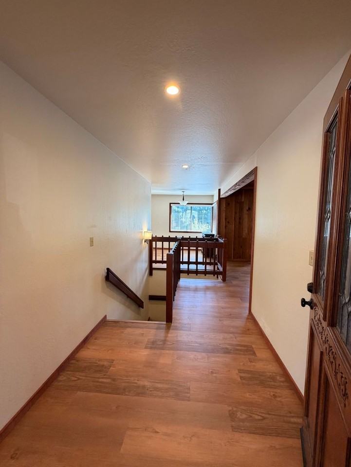 540 Noteware Dr - Photo 3 of 21