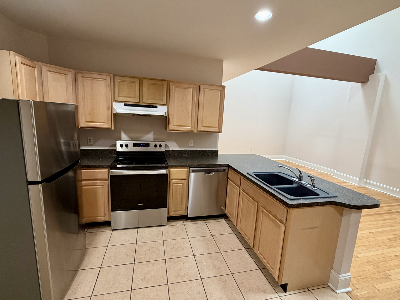 314 Adams Ave #4 - Photo 3 of 12