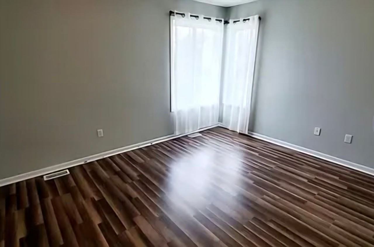 5665 E Grove Dr Se - Photo 7 of 15