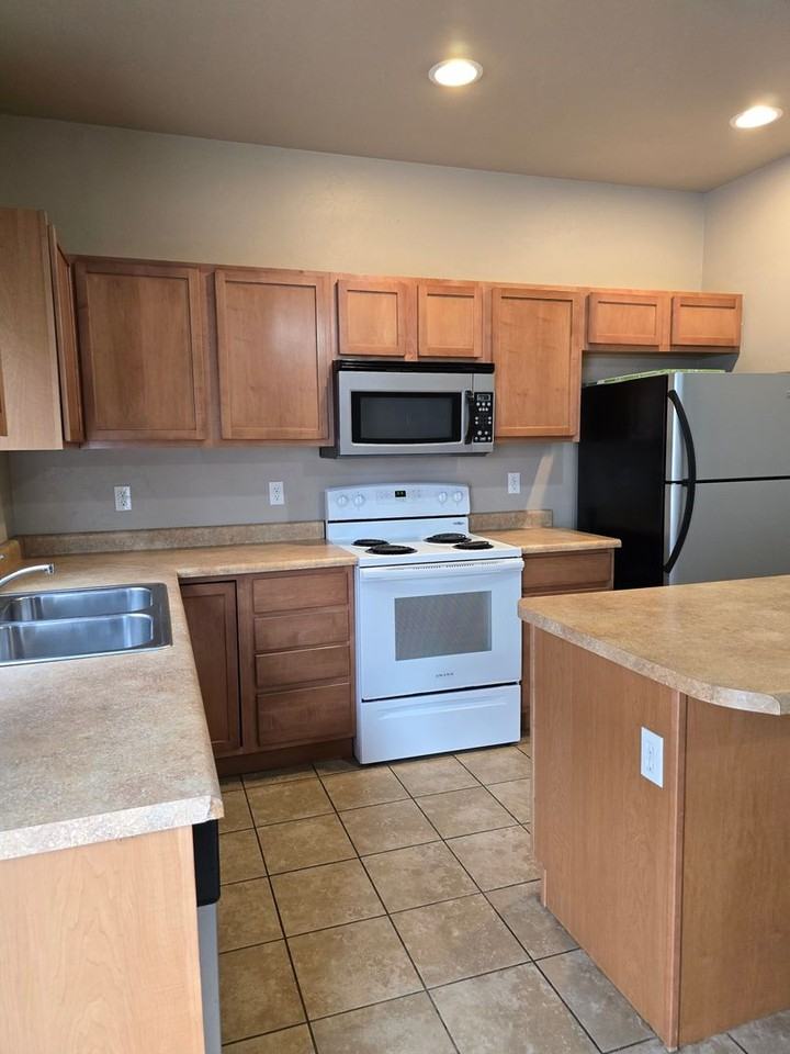 1452 S Missouri Ave - Photo 6 of 22