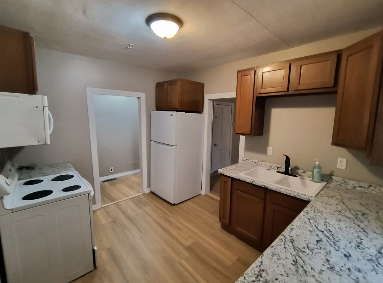 7950 N 900 E - Photo 4 of 13