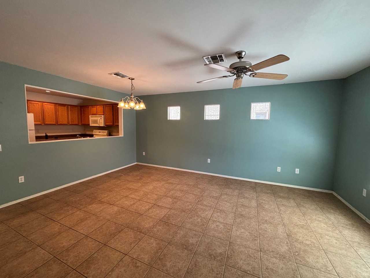 6028 S Sweet Birch Ln - Photo 2 of 17