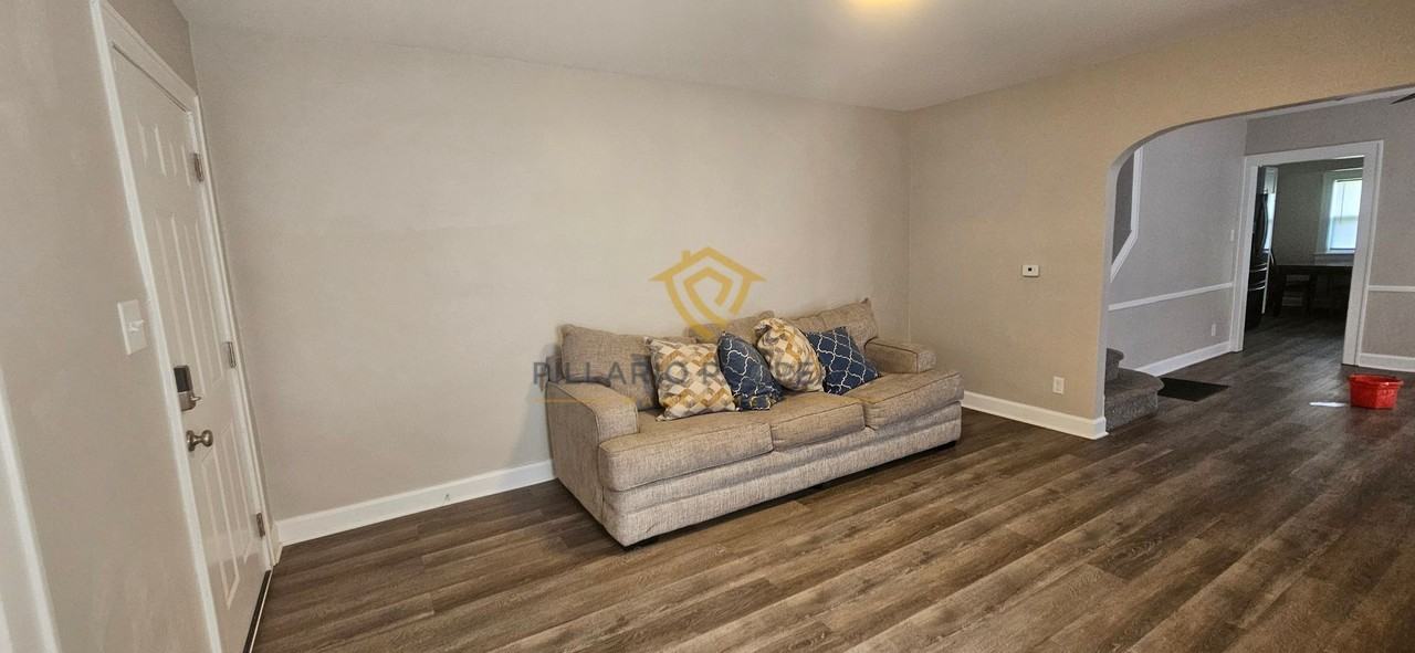 901 N Dequincy St - Photo 3 of 13