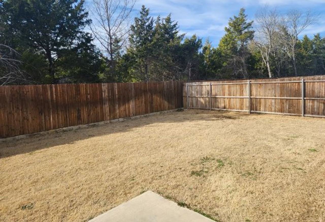 2421 Frio River Rd - Photo 3 of 15