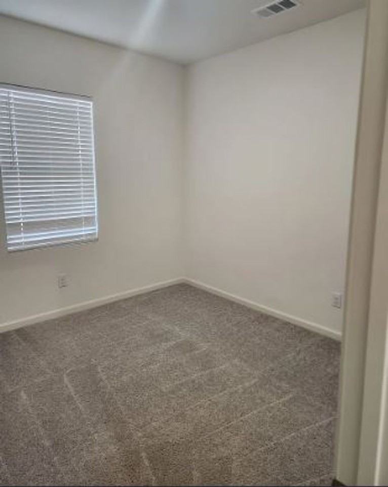 2421 Frio River Rd - Photo 5 of 15