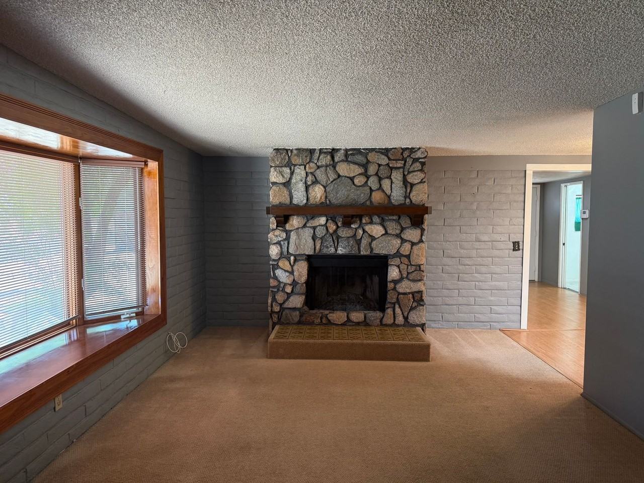 3412 S Jessica Ave - Photo 2 of 24