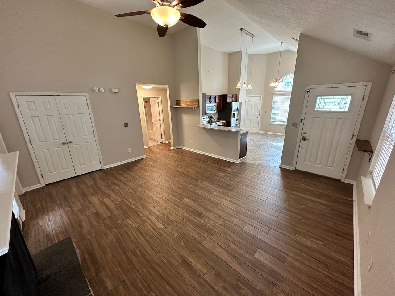 917 Gerardi Rd - Photo 4 of 28