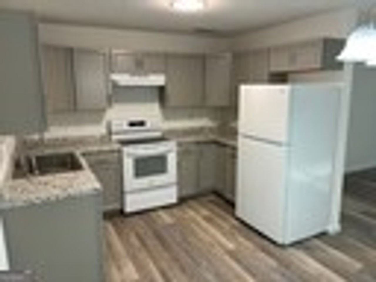 605 Douglas Dr - Photo 6 of 16