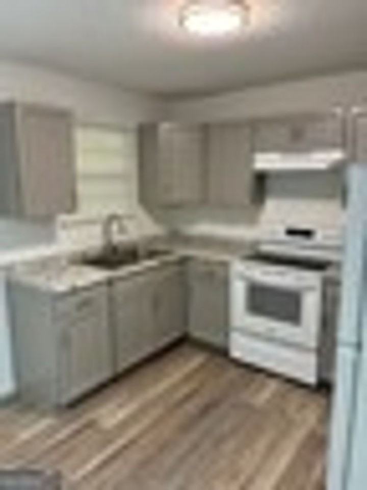 605 Douglas Dr - Photo 7 of 16