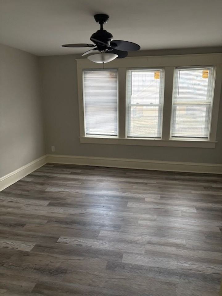 300 Bellaire Ave - Photo 7 of 9