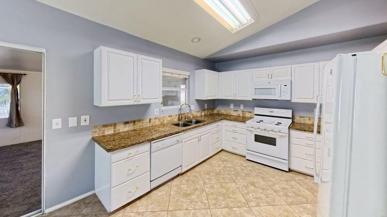 1245 1245 MILLIE DR. HEMET CA 92545 - Photo 2 of 18