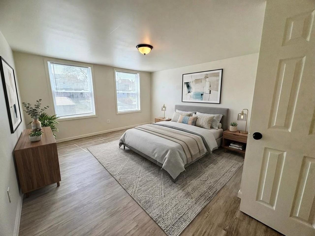 518 E Cumberland St - Photo 4 of 32