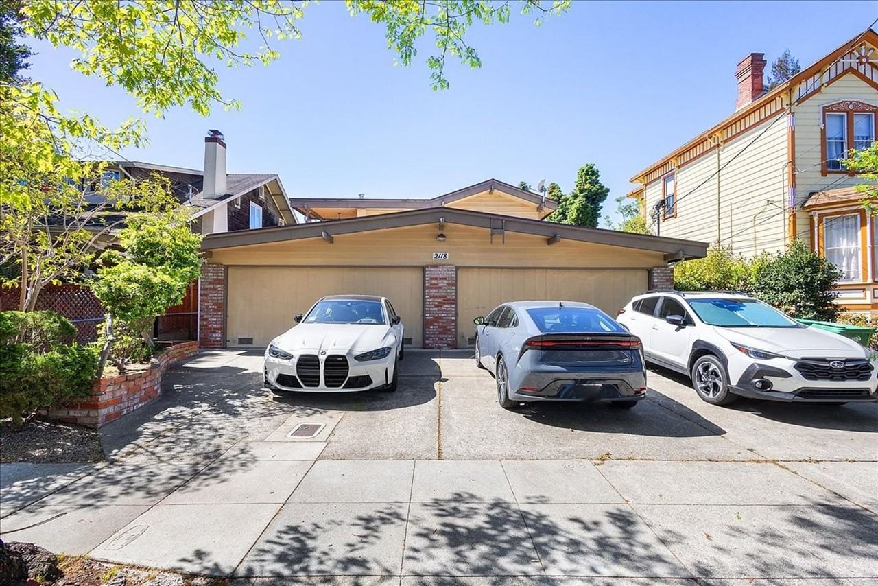 2118 Alameda Ave - Photo 2 of 20