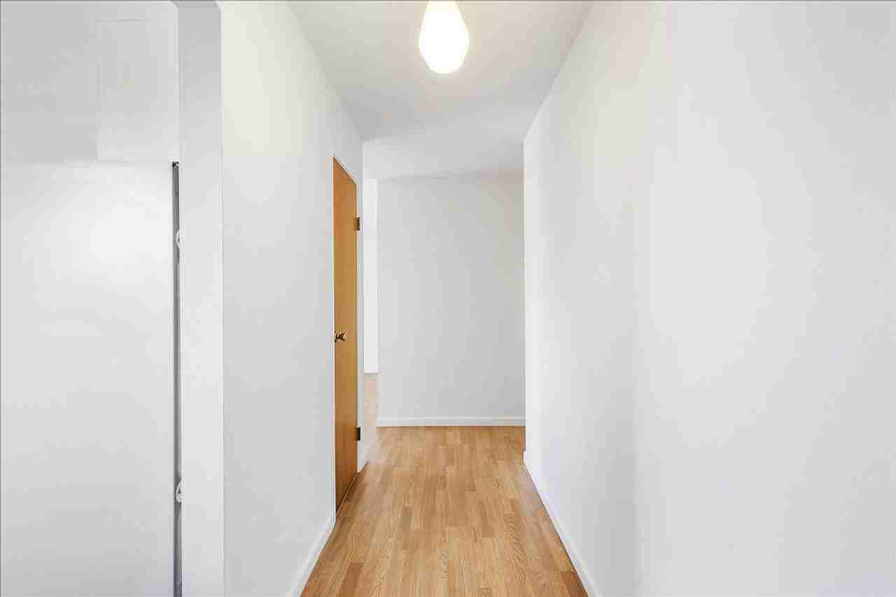 2118 Alameda Ave - Photo 3 of 20