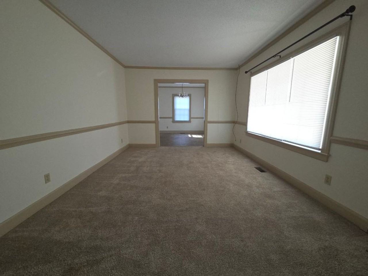 311 Moyton Ave - Photo 2 of 23