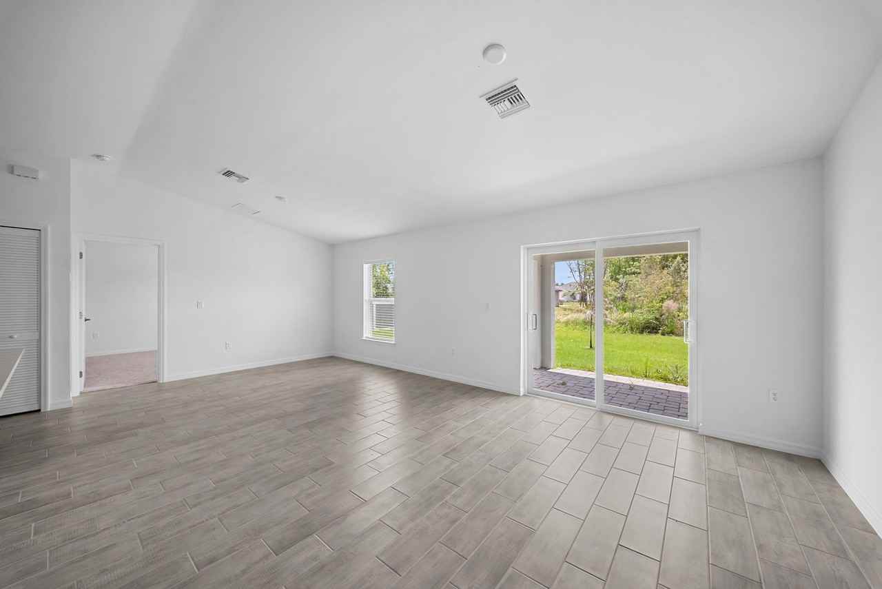 2815 24th St W - Photo 3 of 23