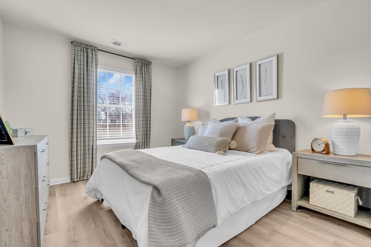 106 Whaler Way - Photo 4 of 16