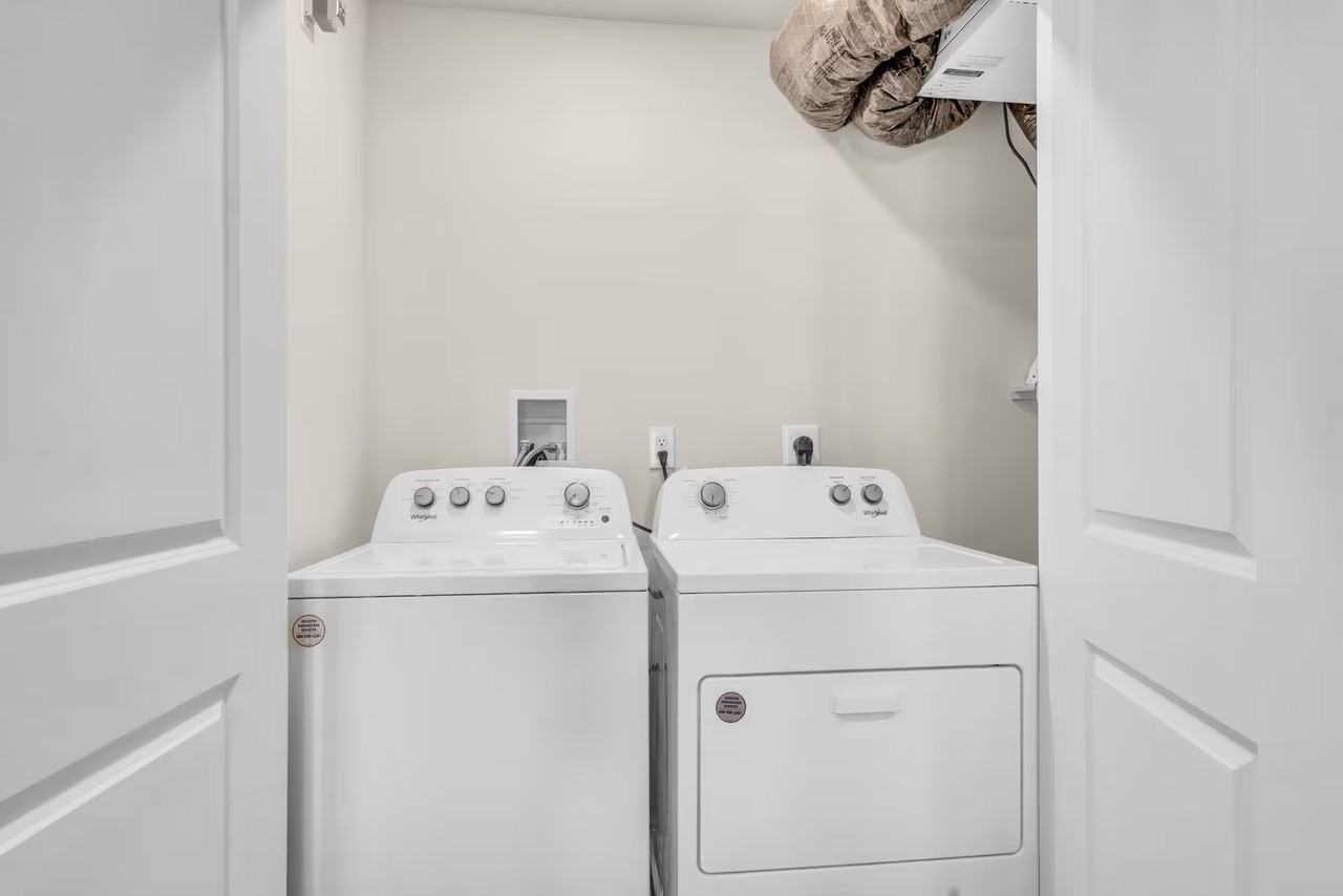 106 Whaler Way - Photo 7 of 16