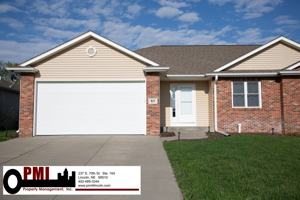 featured image of 815 Larkspur Dr