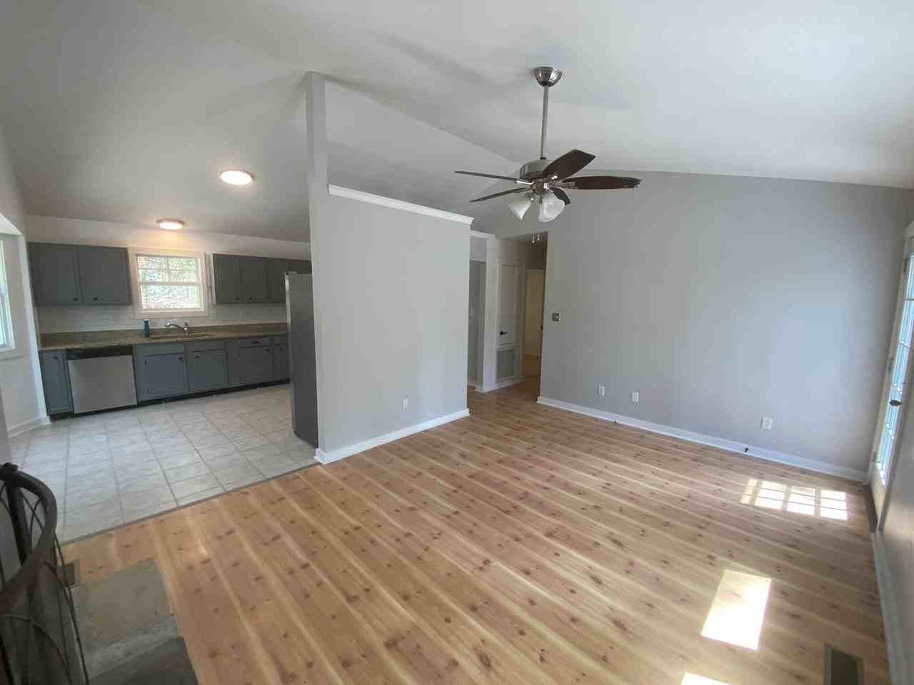 5225 New Oak St - Photo 3 of 23