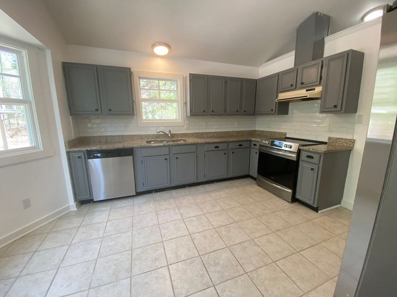 5225 New Oak St - Photo 5 of 23