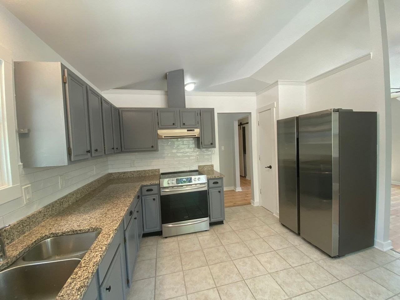 5225 New Oak St - Photo 6 of 23