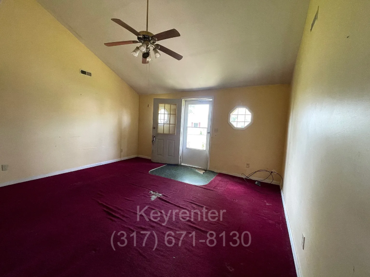 1027 E Fourth St - Photo 3 of 24