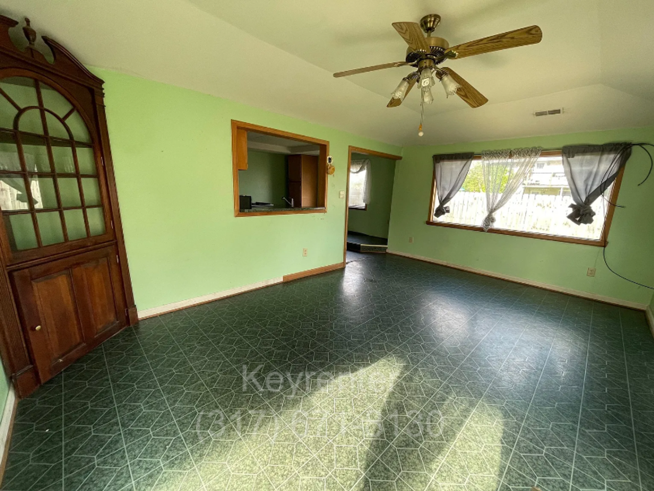 1027 E Fourth St - Photo 7 of 24